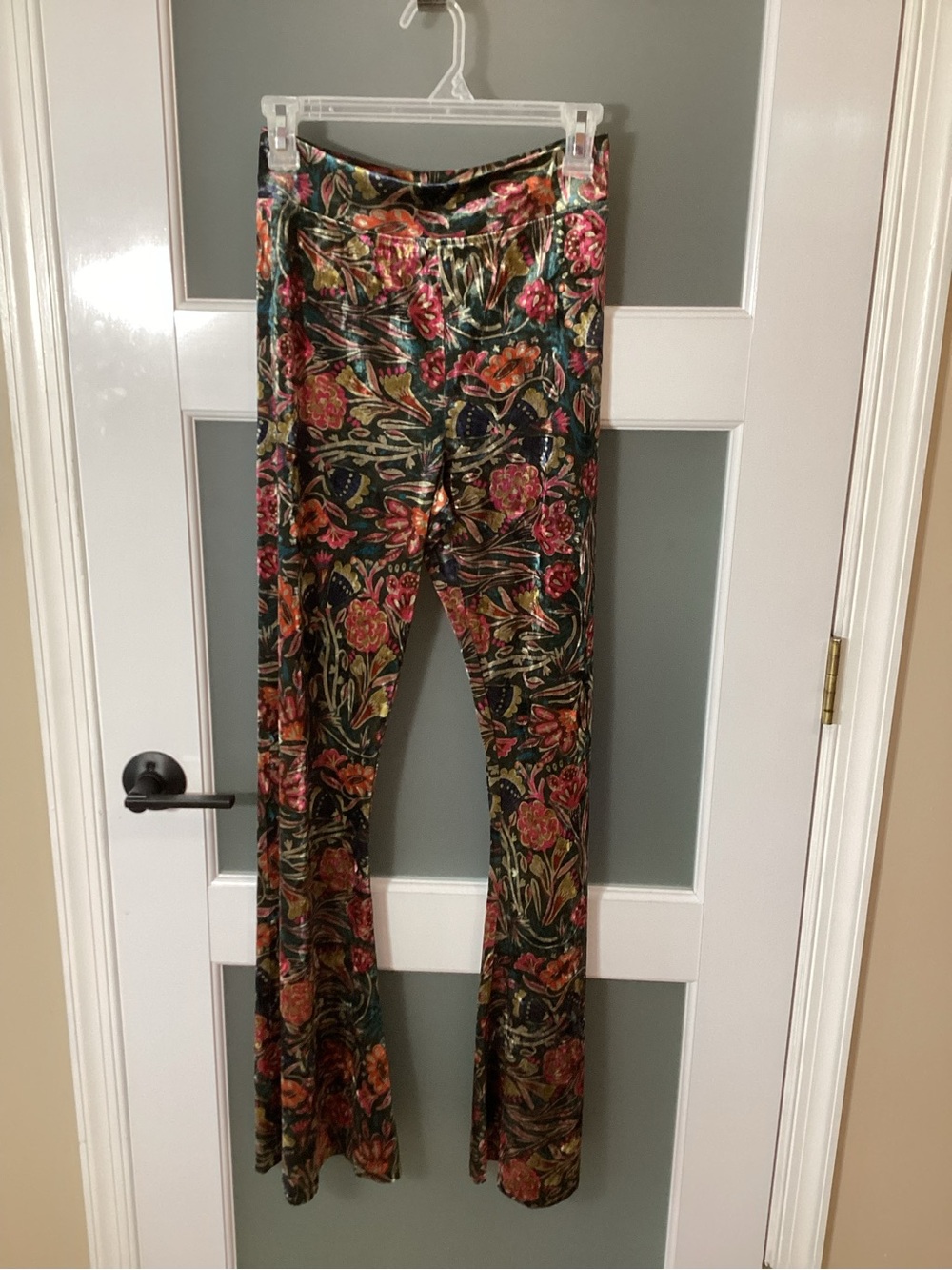 Natural Life Velvet Floral Bootcut Lounge Pants High Rise Stretchy - M - NWT!